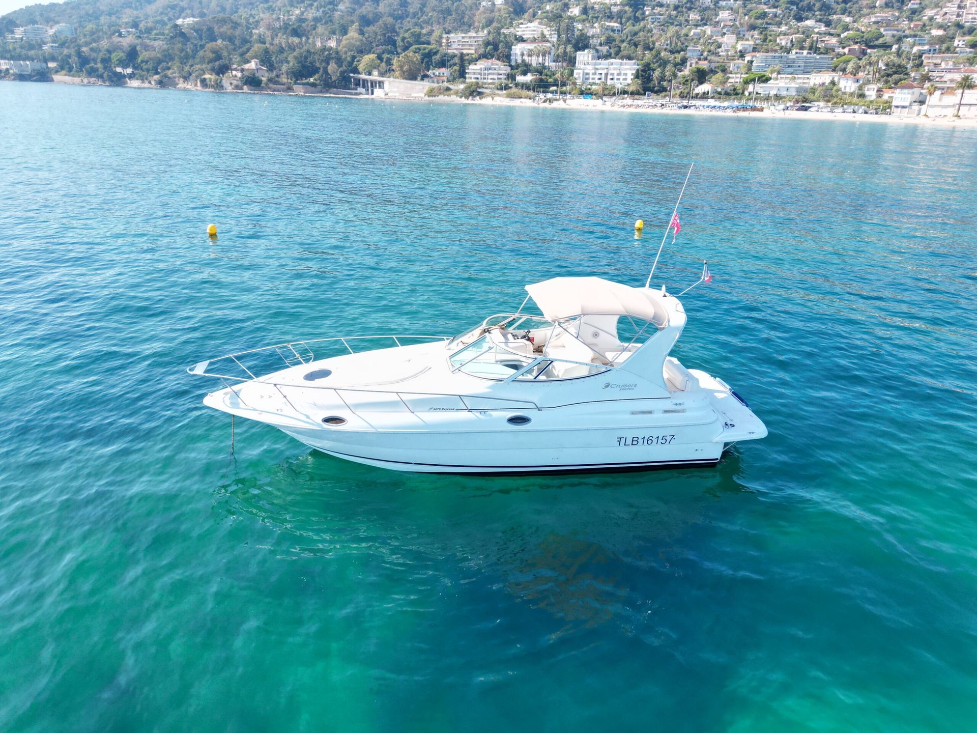 1999 Cruisers Yachts 3075 Rogue — en venta — Golfe-Juan, France — photo 1 of 12