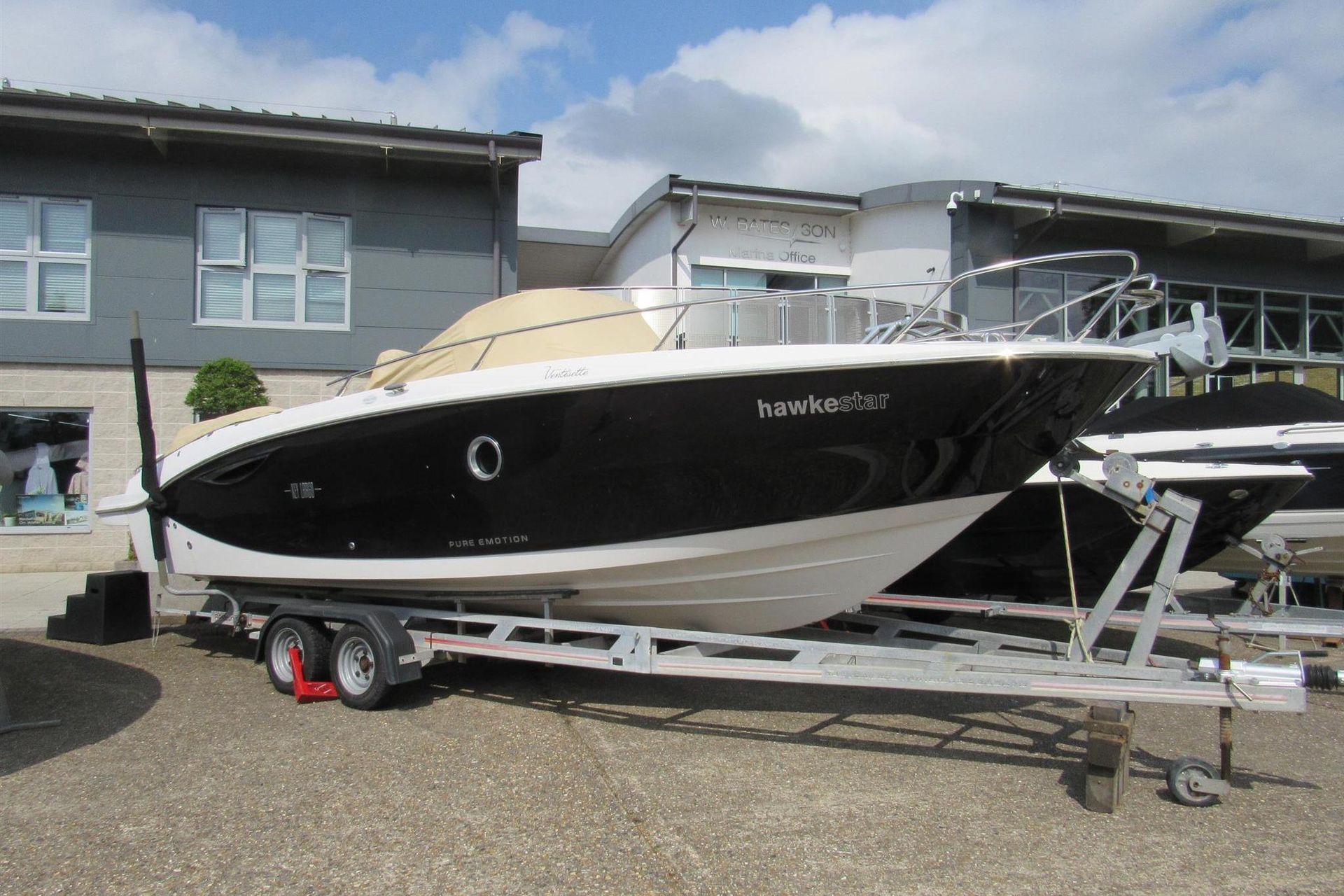 2015 Sessa Marine Key Largo 27 — in vendita — Chertsey, United Kingdom — photo 1 of 23