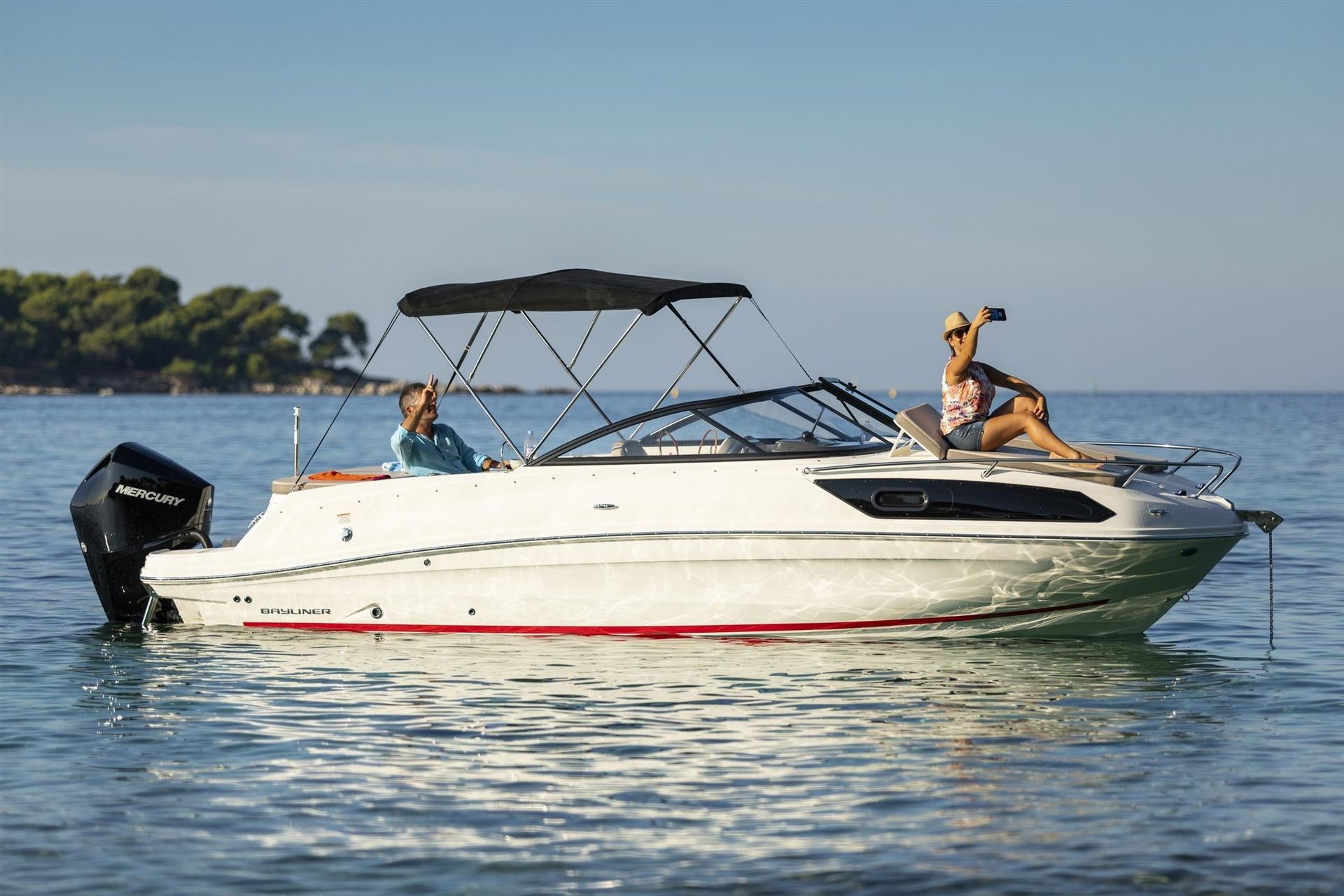 2023 Bayliner VR6 Cuddy — na sprzedaż — Chertsey, United Kingdom — photo 1 of 20