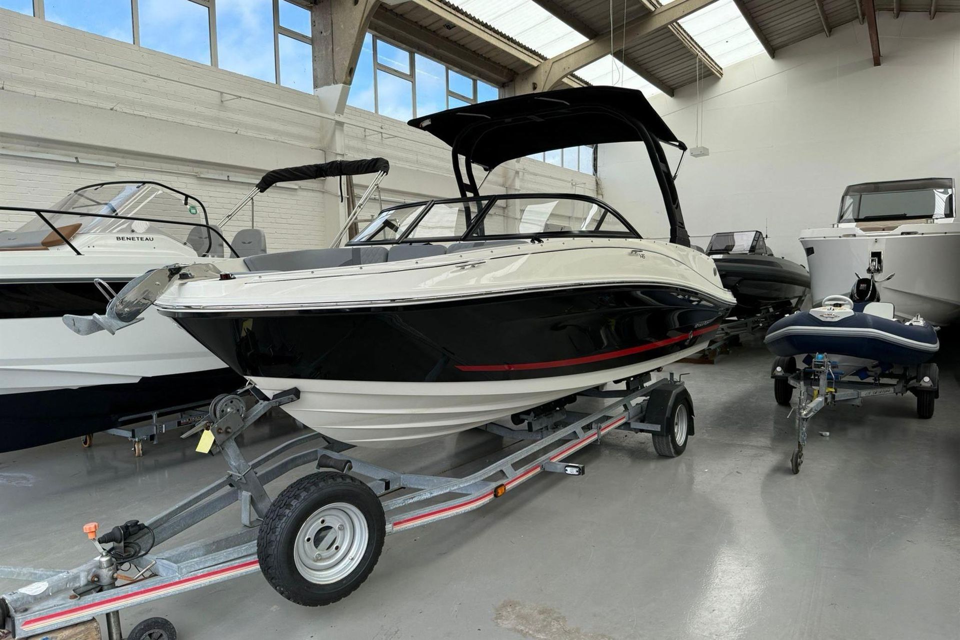 2023 Bayliner VR5 — à vendre — Southampton, United Kingdom — photo 1 sur 24
