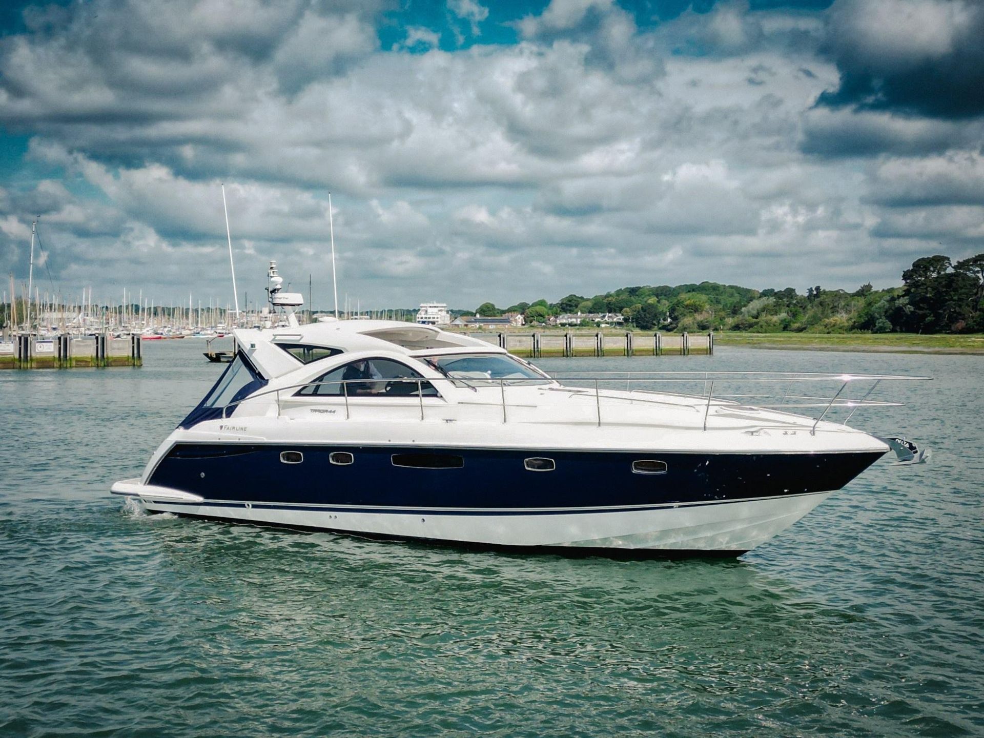 2008 Fairline Targa 44 — à vendre — Istanbul, Turkey — photo 1 sur 14