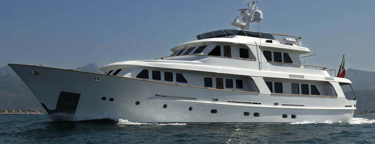 2004 CBI Navi 34m — à vendre — Na, Italy — photo 1 sur 9