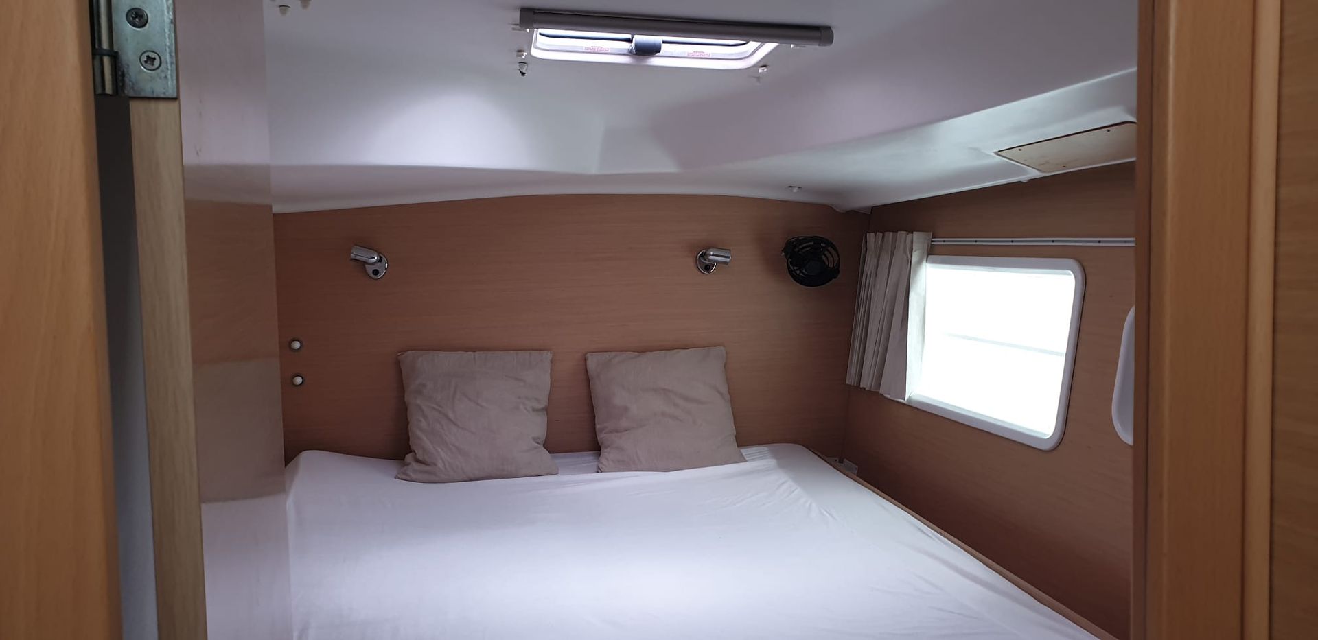 2012 Lagoon 380 S2 — à venda — Capo D Orlando, Italy — photo 1 of 28