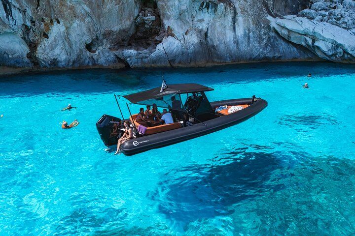2020 SeaWater Phantom 260 — te huur — Italy — photo 1 of 11