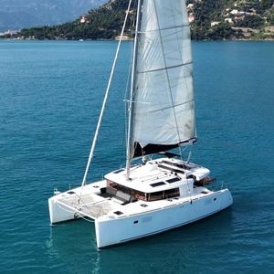 Lagoon  450