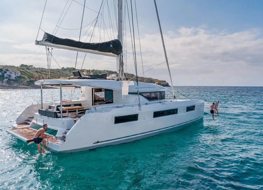 2020 Lagoon 50 Clima — en venta y alquiler — France — photo 1 of 22