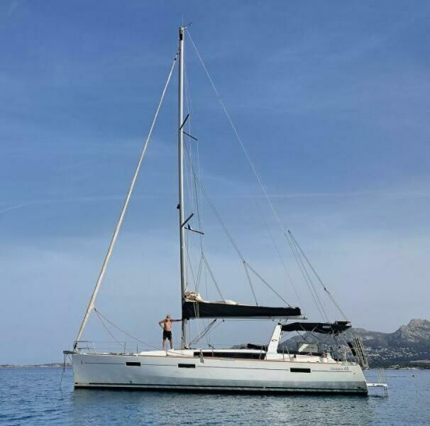 2015 Beneteau Oceanis 45 — na sprzedaż — Na, Grenada — photo 1 of 24