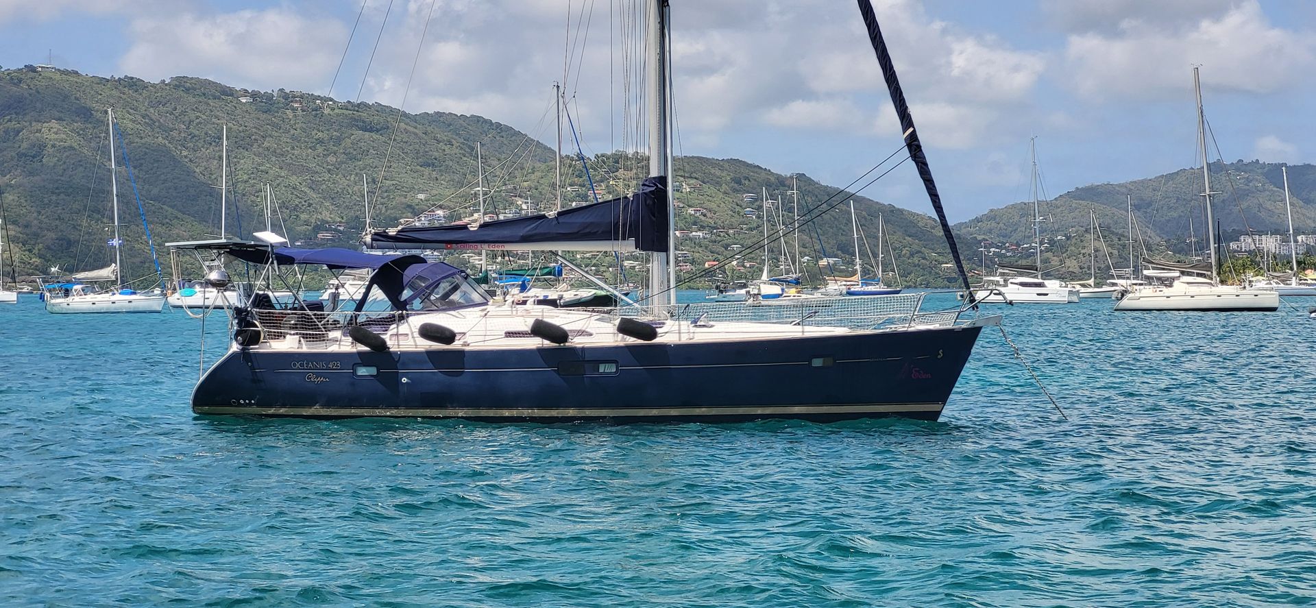 2005 Beneteau Oceanis 423 clipper performance — for sale — Toulon, France — photo 1 of 24
