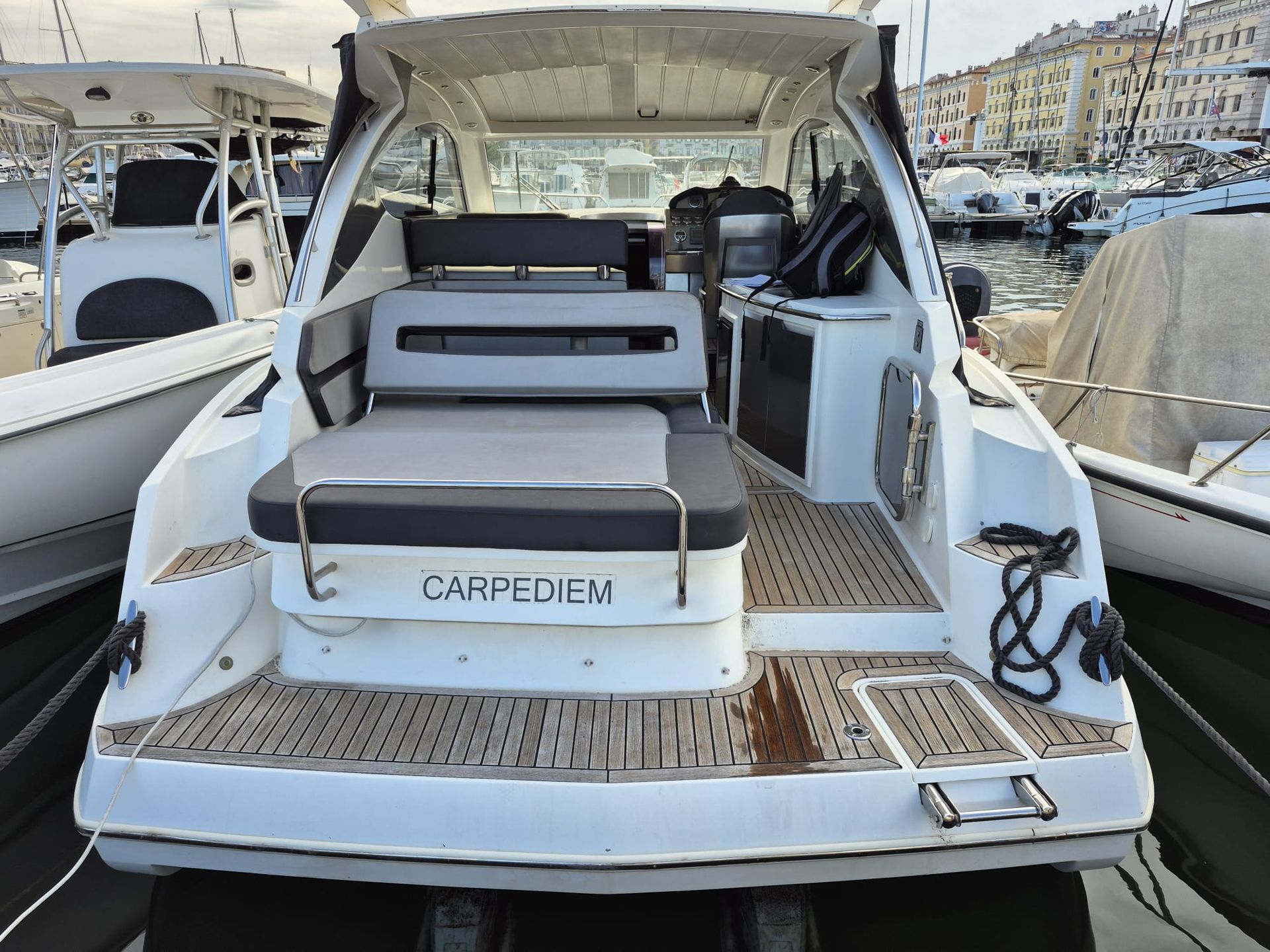 2012 Galeon 325 Hto Avec Possibilité De Place — à vendre — Marseille, France — photo 1 sur 11