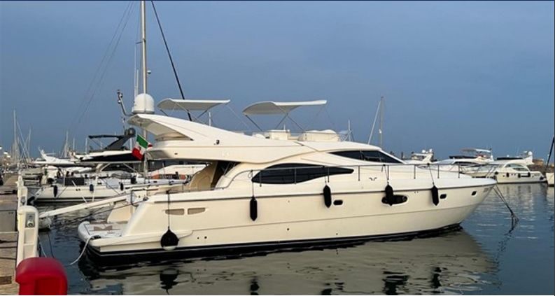 2004 Ferretti 590 — zu verkaufen — Lazio, Italy — photo 1 of 11