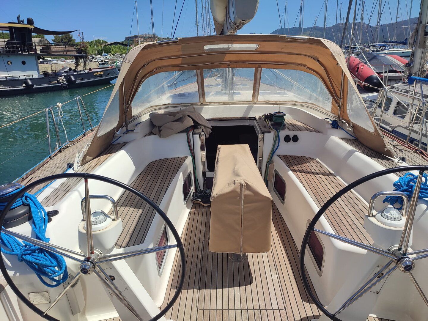 2011 Dufour GL 525 Grand Large — te koop — Liguria/Toscana, Italy — photo 1 of 47