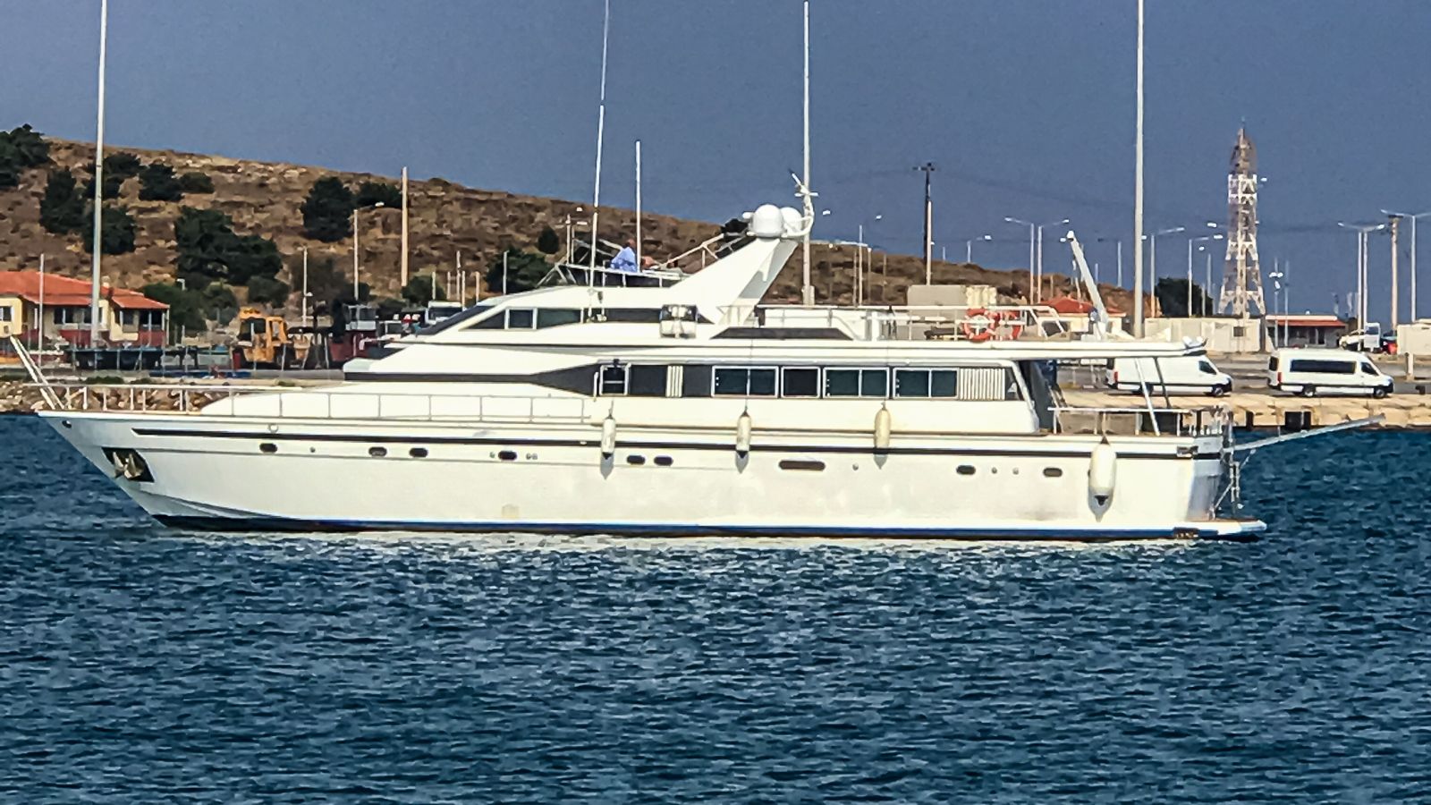 1986 Azimut 90 — na sprzedaż — Piraeus, Greece — photo 1 of 56
