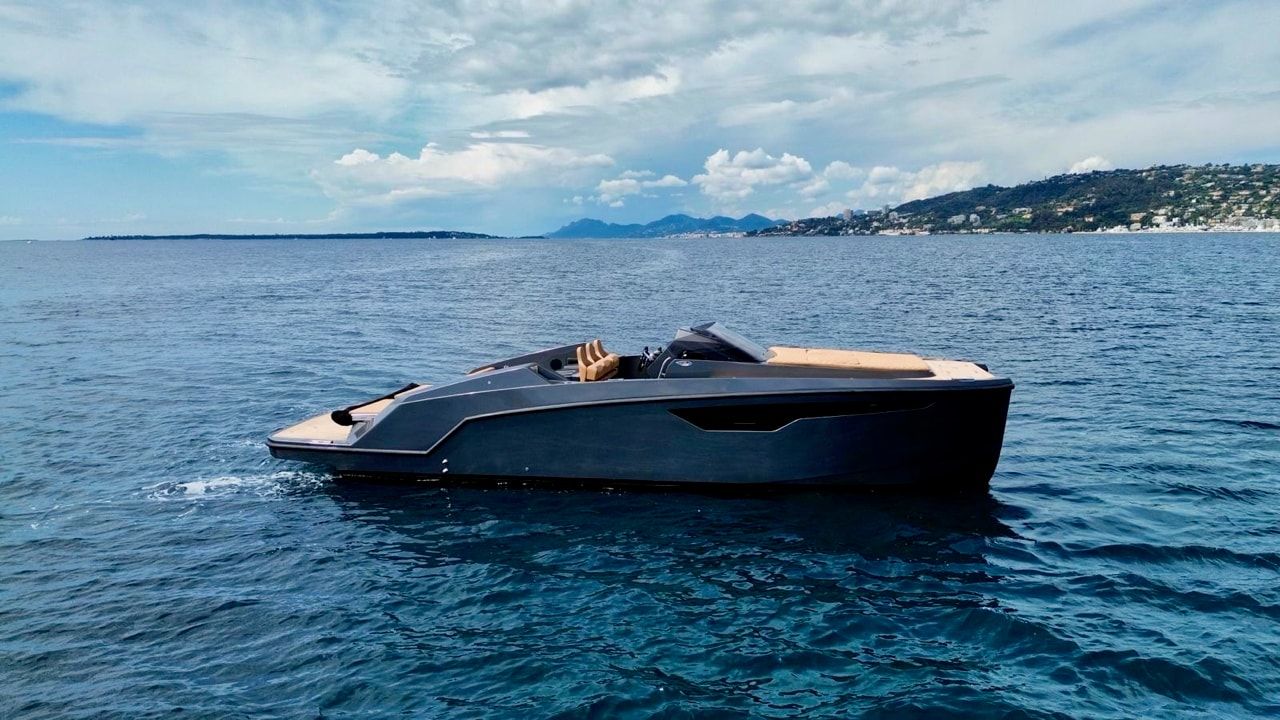 2023 AUREA 30 Cabin Dream Daycruiser — en venta — Var, France — photo 1 of 6