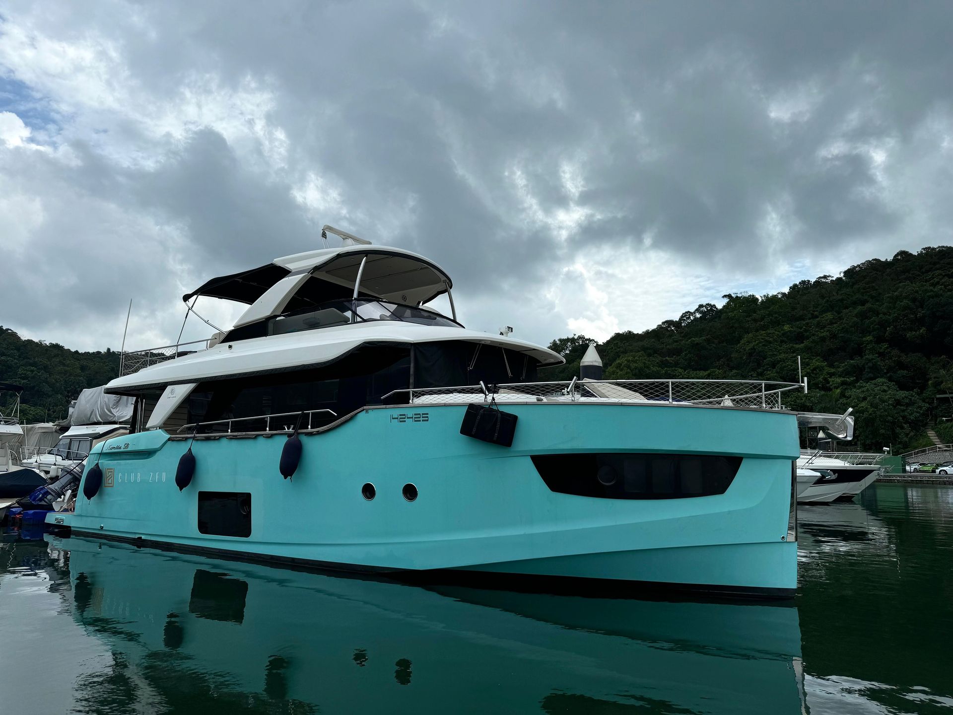2017 Absolute Navetta 58 — zu verkaufen — Hong Kong — photo 1 of 10