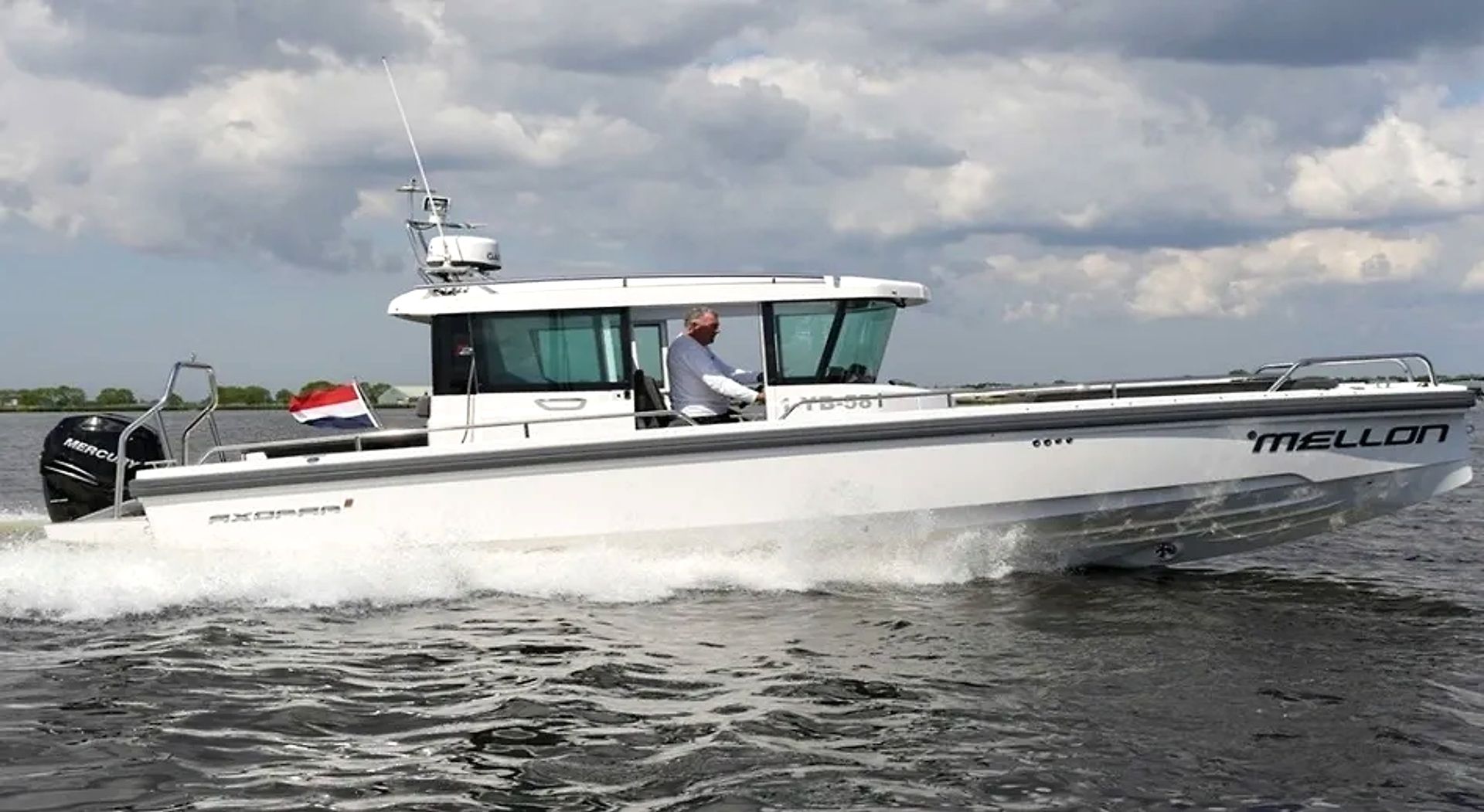 2018 Axopar 28 Cabin — à venda — Rosenburg, Netherlands — photo 1 of 10