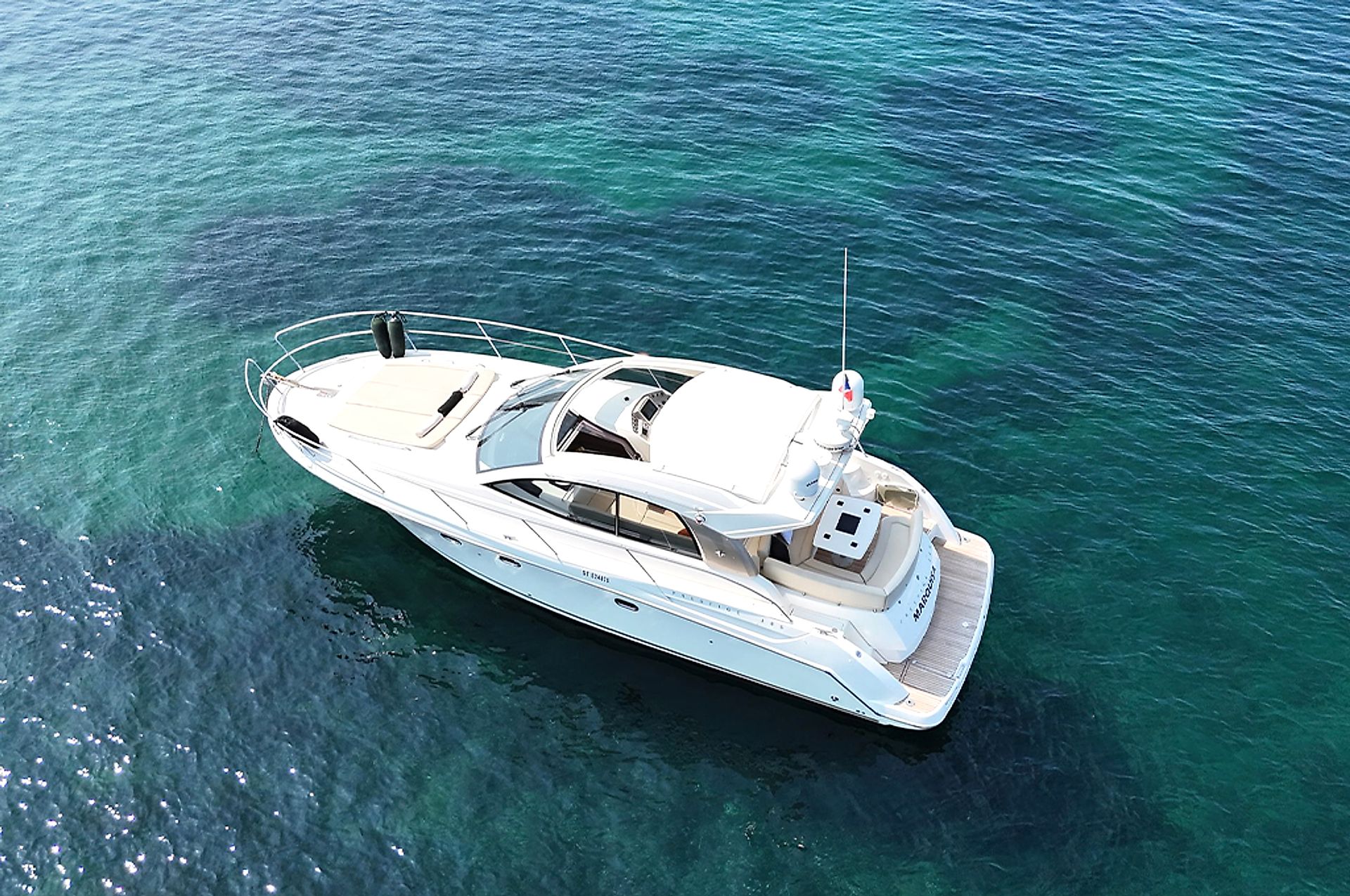 2026 Jeanneau Prestige 38 — zu chartern — Saint Tropez, France — photo 1 of 3