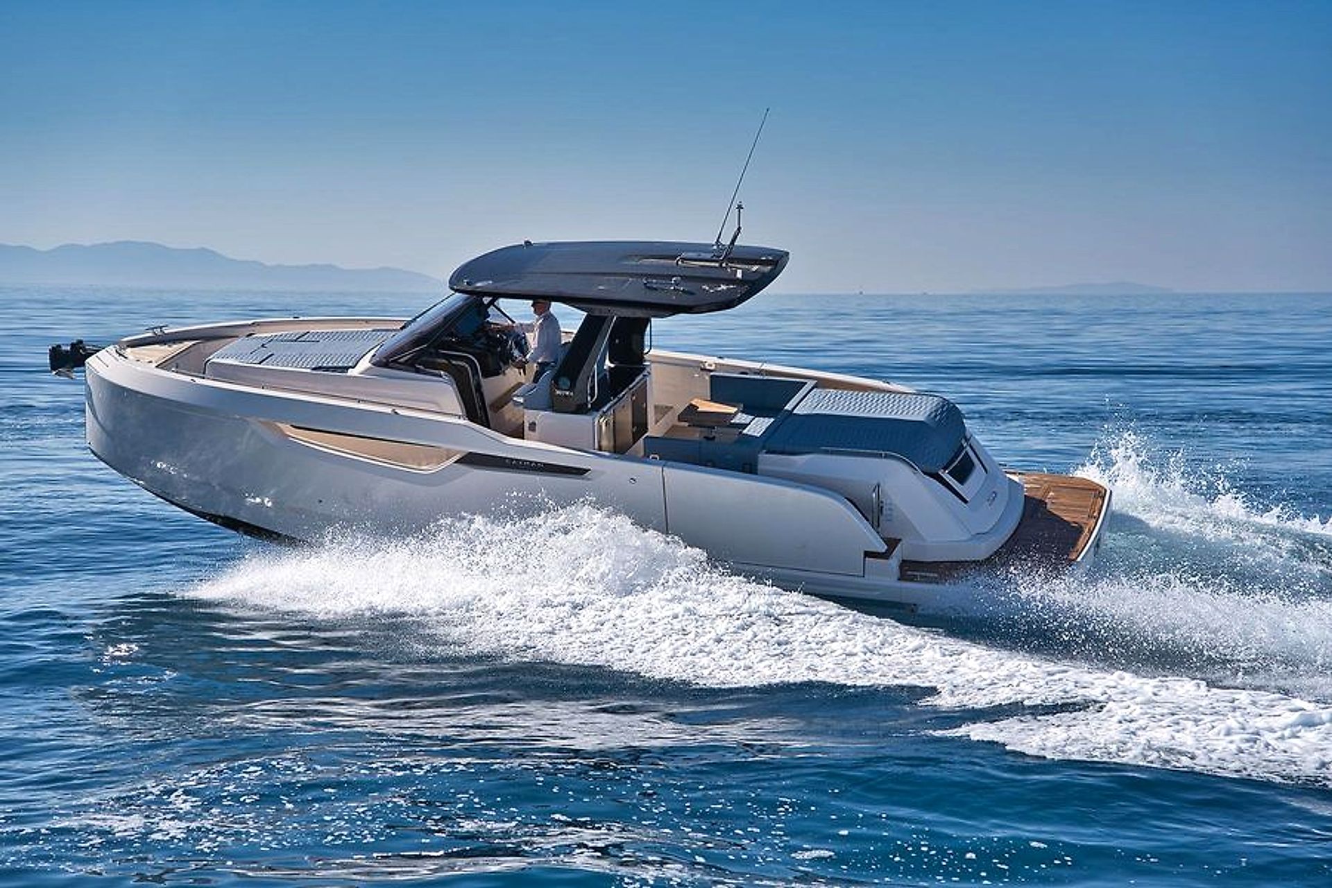 2026 Cayman 380 Wa — zu chartern — Saint Tropez, France — photo 1 of 8