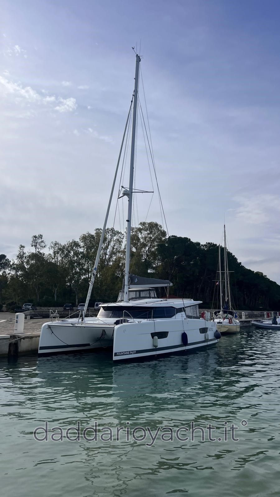 2022 Fountaine Pajot Isla 40 — in vendita — Basilicata, Italy — photo 1 of 5