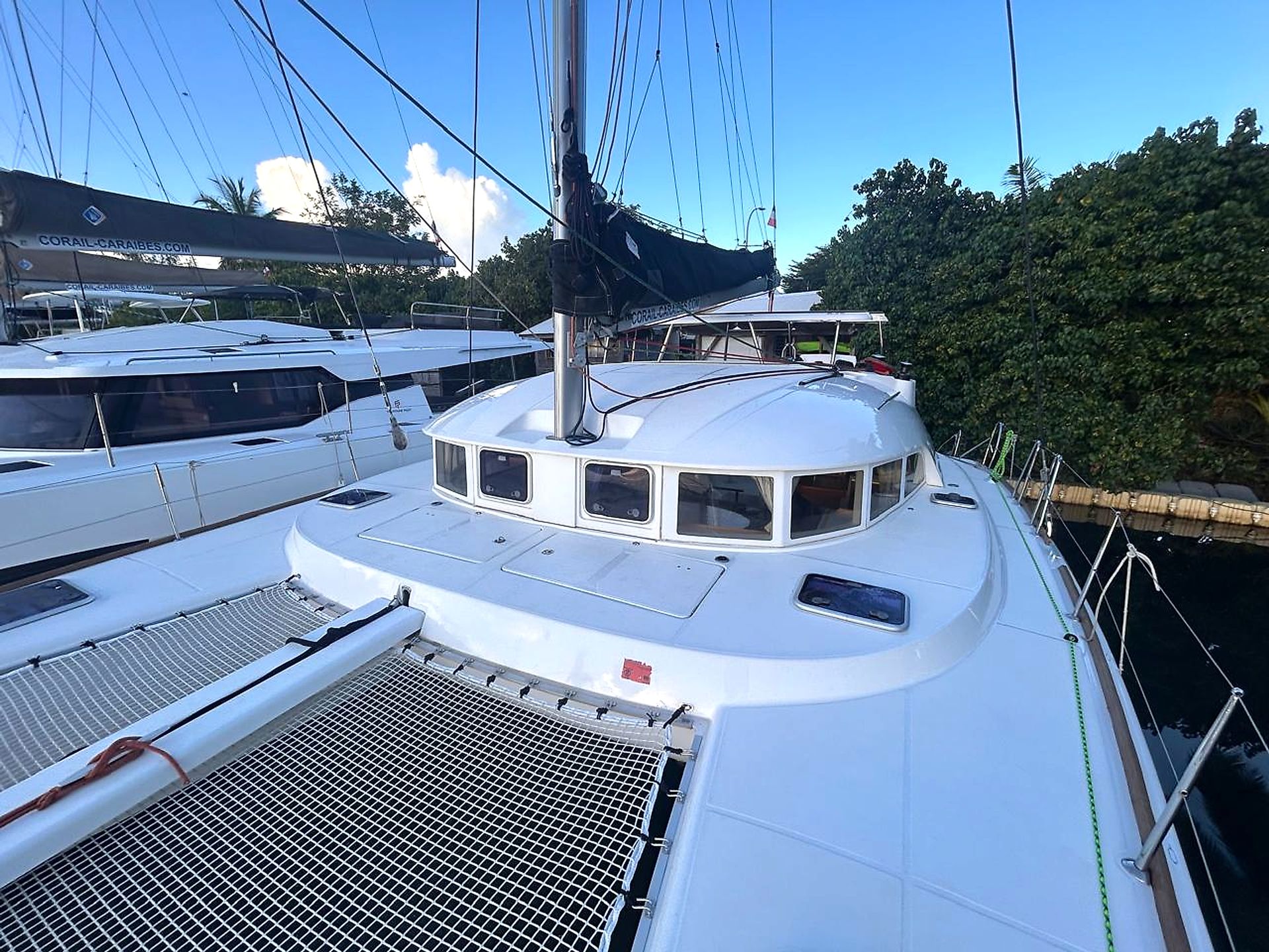 2018 Lagoon 380 — na sprzedaż — Point A Pitre, Guadeloupe — photo 1 of 10