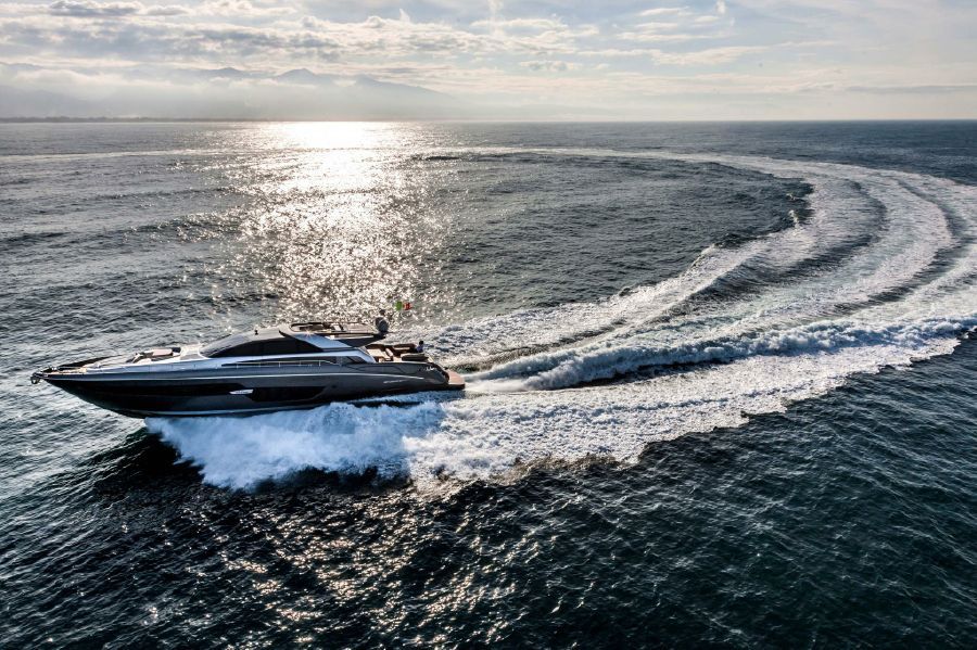 2018 Riva 88 — in vendita — Milano, Italy — photo 1 of 2