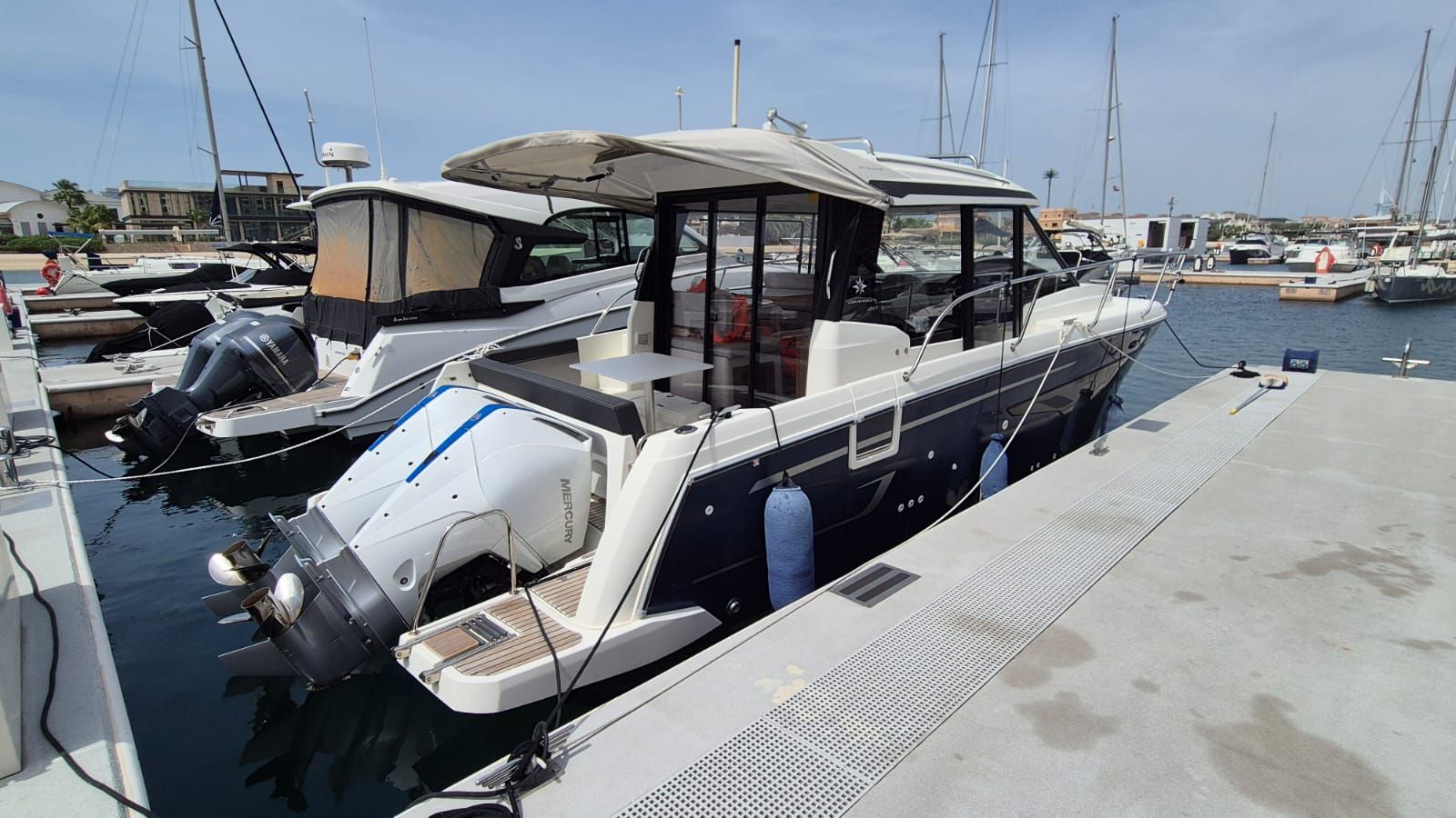 2023 Jeanneau Merry Fisher 895 — in vendita — Dubai, United Arab Emirates — photo 1 of 12