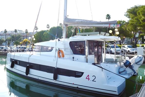 2024 BALI CATAMARANS BALI 4.2 — zu verkaufen — Villeneuve-Loubet, France — photo 1 of 21