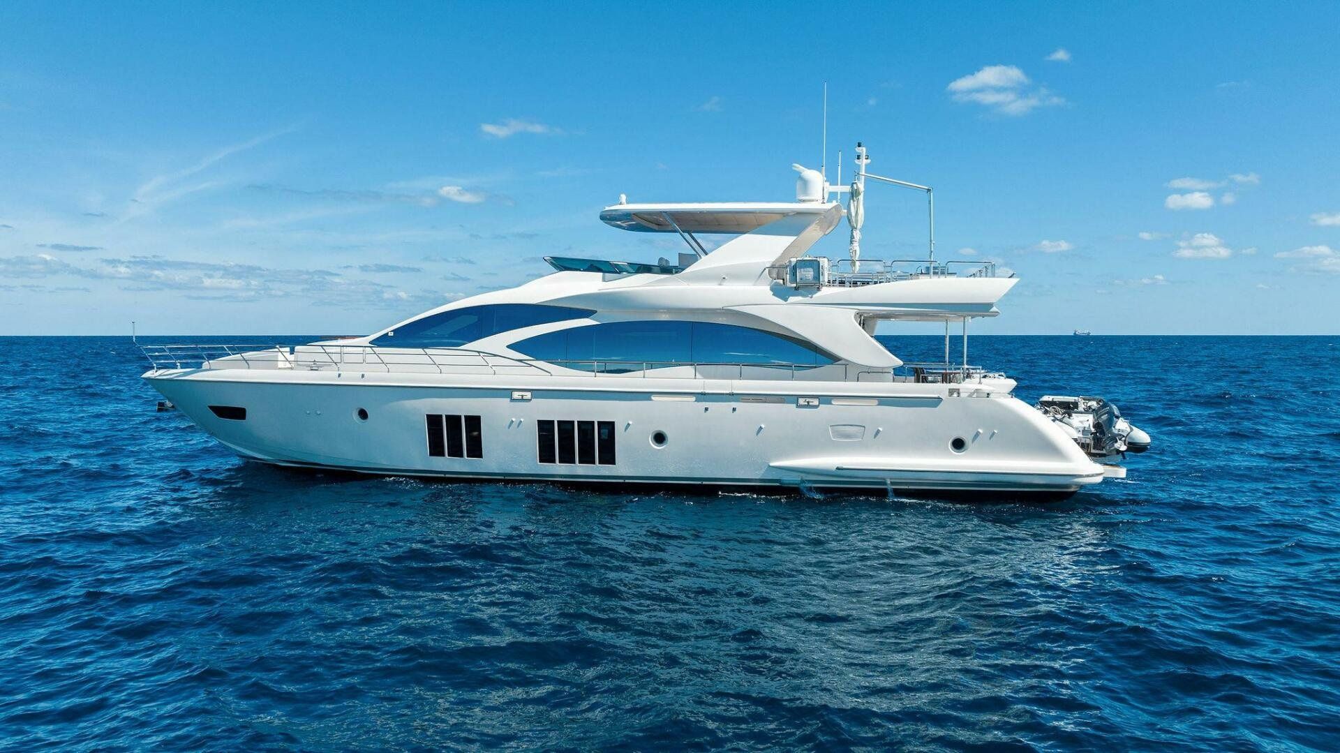 2017 Azimut 84 — te koop — Abroad, Turkey — photo 1 of 15