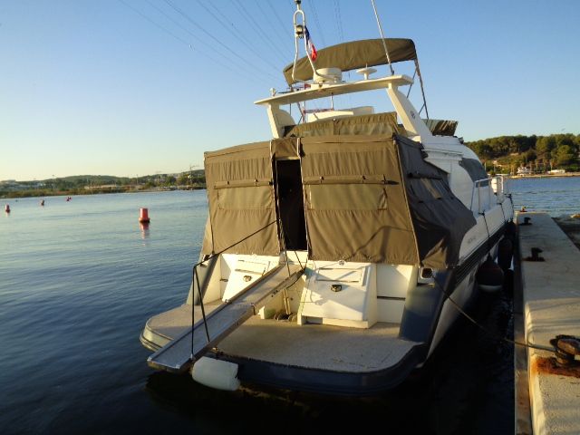 1992 Mochi Craft 43 Fly — in vendita — Martigues, France — photo 1 of 35