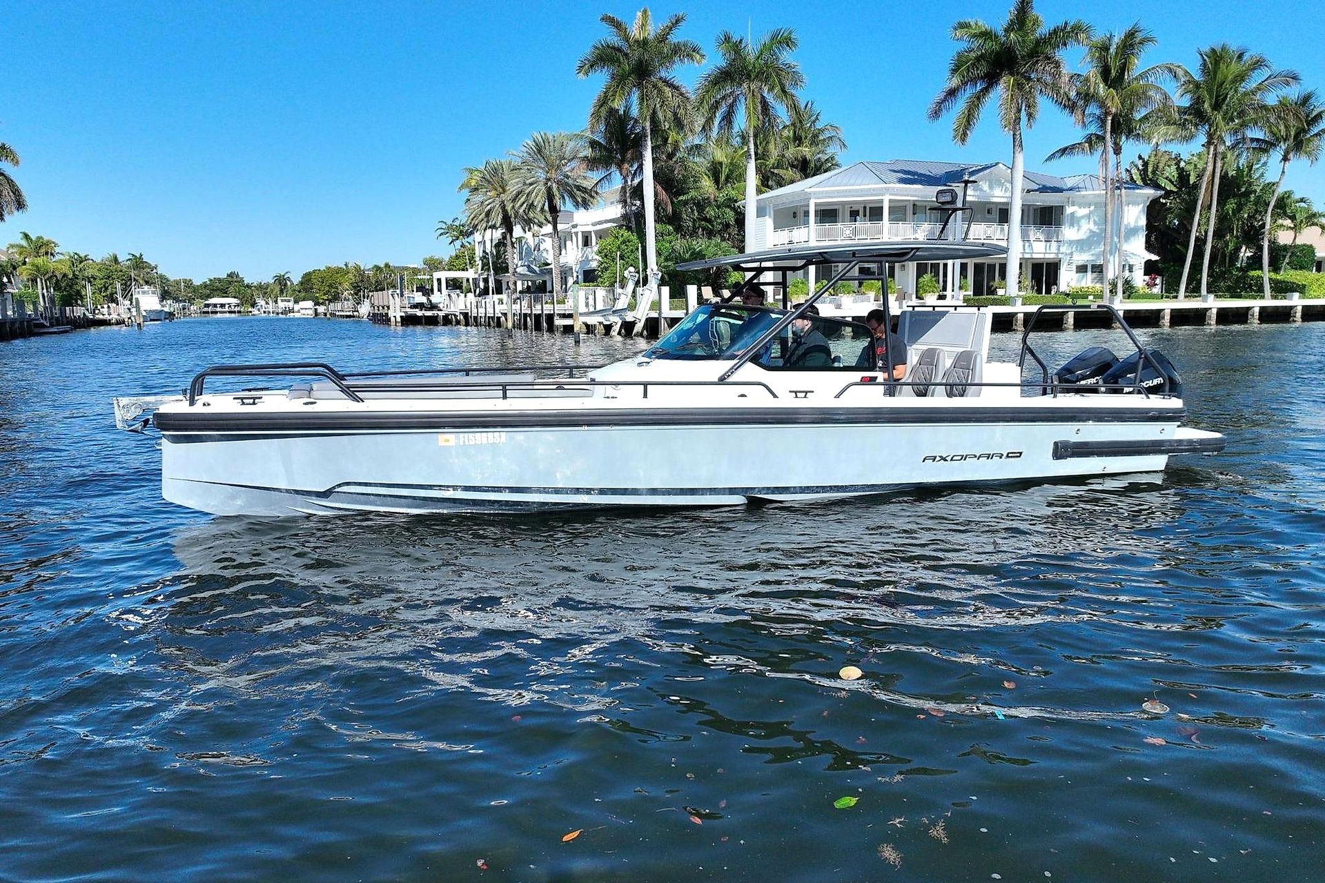 2021 Axopar 28 T-top — zu verkaufen — Fort Lauderdale, United States — photo 1 of 35