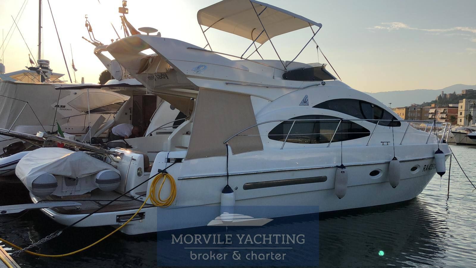2000 Azimut 42 fly — for sale — Italia, Italy — photo 1 of 10