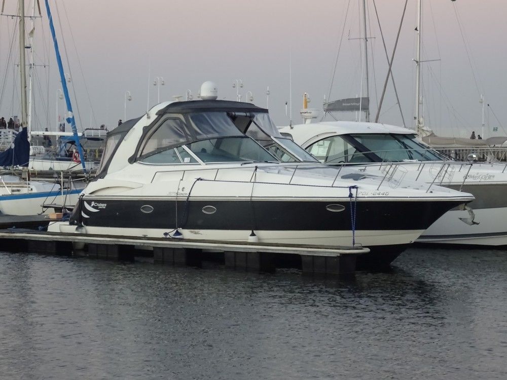 2006 Cruisers Yachts 370 Express — à vendre — Gdańsk, Poland — photo 1 sur 35