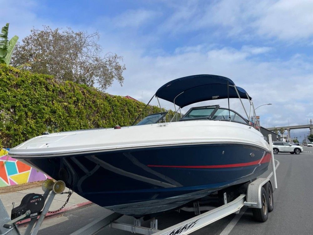 2016 Sea Ray 240 Sundeck — zu verkaufen — United States — photo 1 of 24