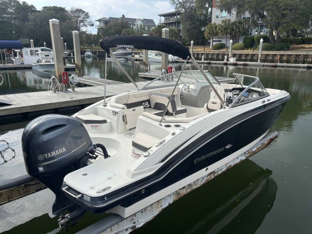 2017 Chaparral 230 Suncoast Deluxe — à vendre — United States — photo 1 sur 48