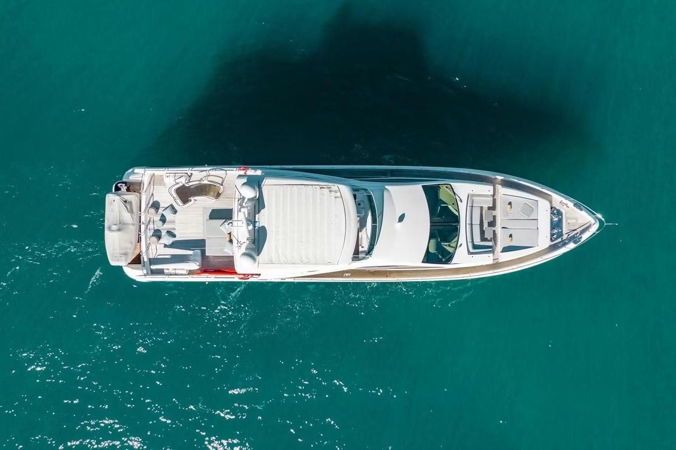 2010 Azimut 95 — in vendita — Miami, United States — photo 1 of 5