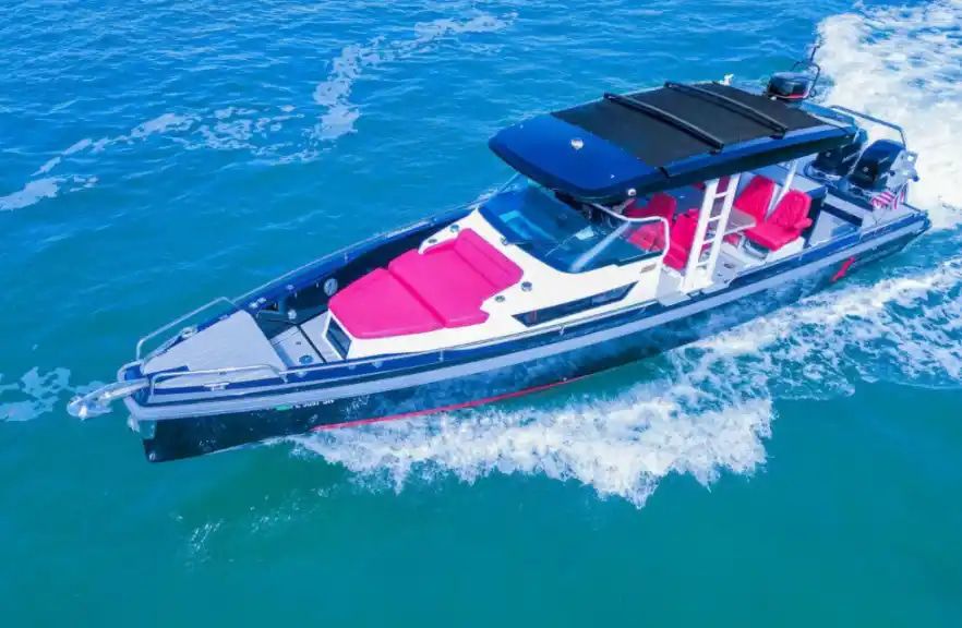 2018 Axopar 37 Sun-Top — in vendita — Miami, United States — photo 1 of 5