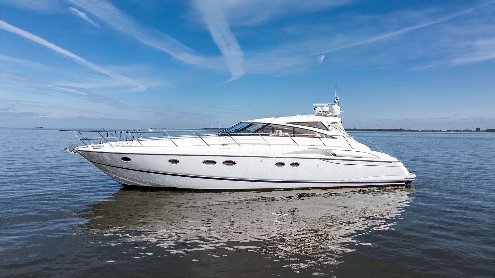 2004 Princess V58 — en venta — France — photo 1 of 28