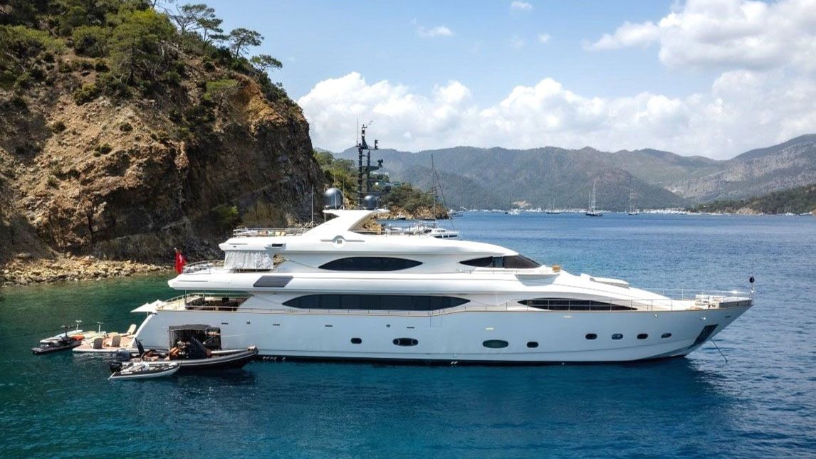 2004 CRN Ariela — en alquiler — Istanbul, Turkey — photo 1 of 29