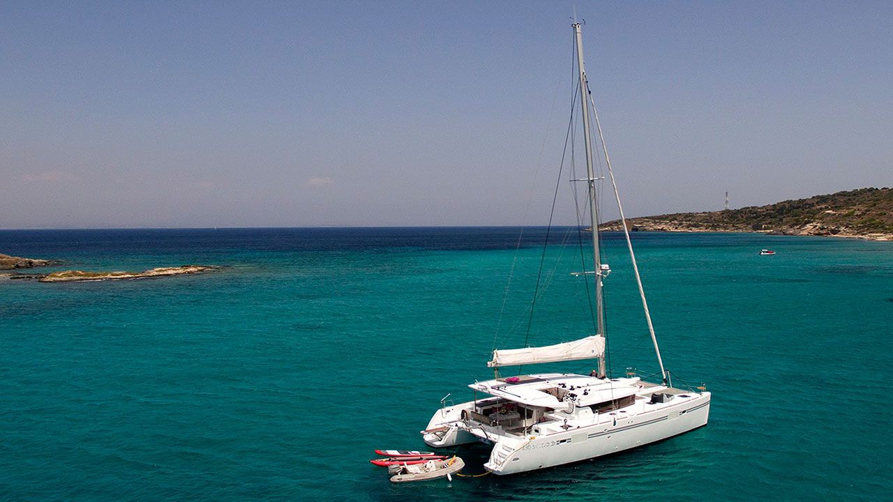 2016 Lagoon Daniela II — à louer — Mykonos, Greece — photo 1 sur 18