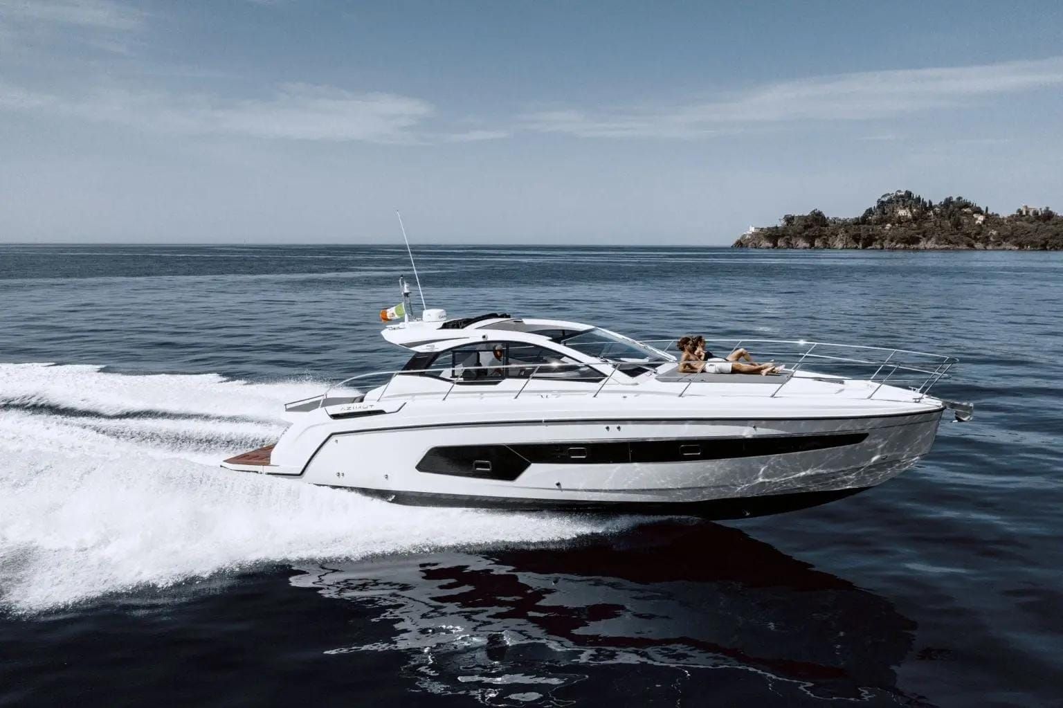 2024 Azimut Atlantis 45 — en venta — Swanwick, United Kingdom — photo 1 of 26