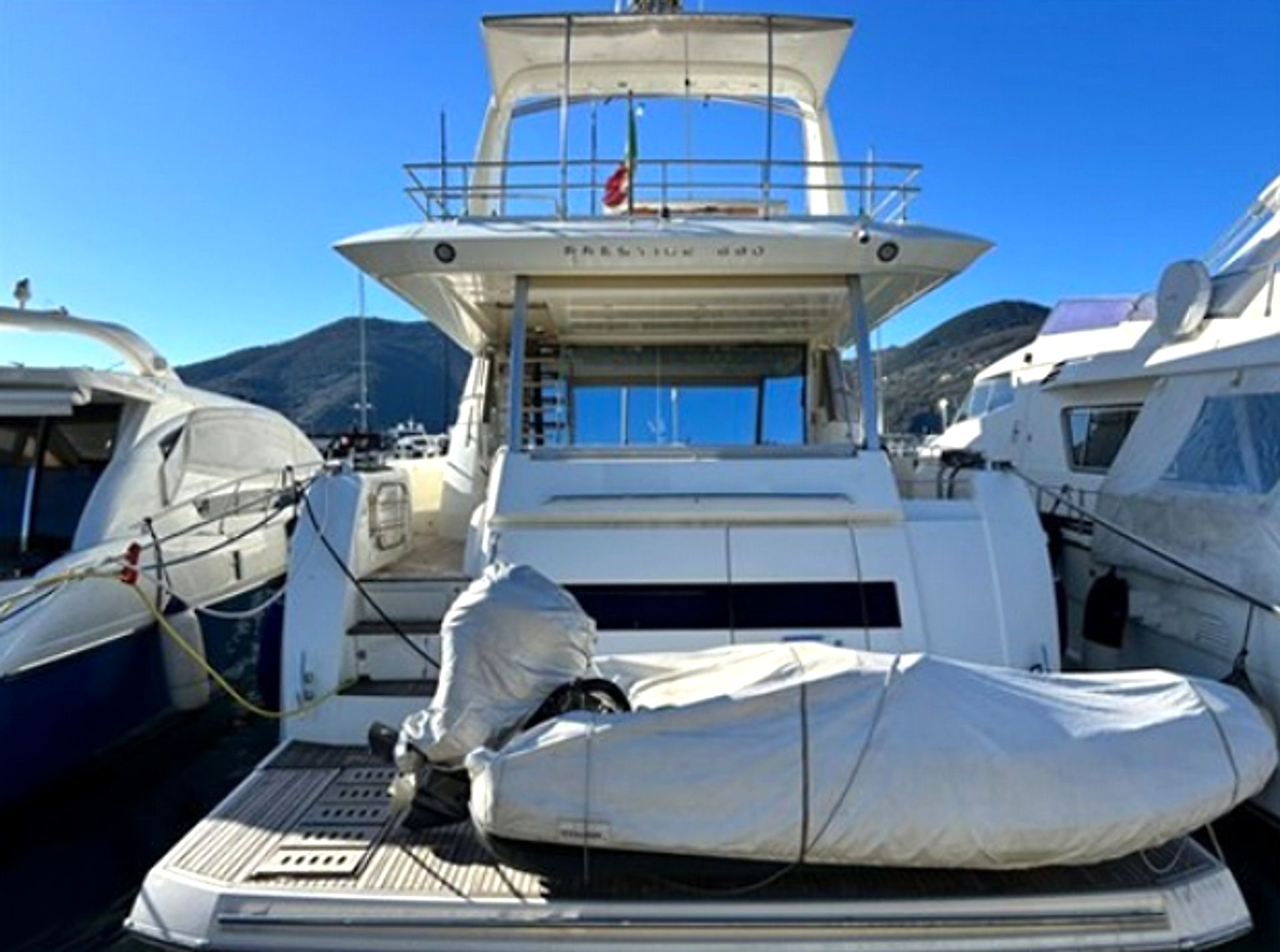 2017 Prestige 680 — na sprzedaż — France — photo 1 of 4