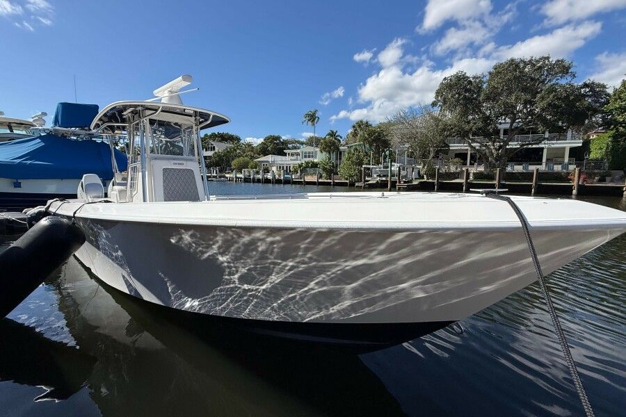 2014 Contender 35 ST — à vendre — Miami, United States — photo 1 sur 11