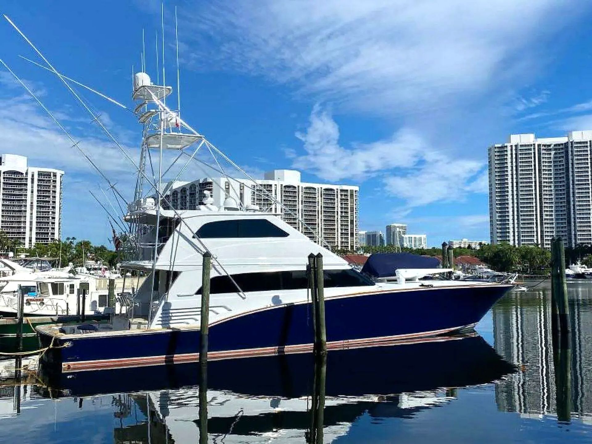 2005 Sea Force Ix Enclosed Flybridge — te koop — Miami Beach, United States — photo 1 of 40
