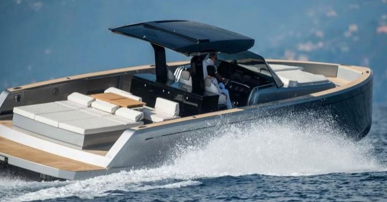 2020 Pardo 43 — à louer — Saint-Tropez, France — photo 1 sur 9