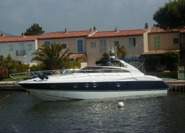 2002 Princess V50 — zu chartern — Saint-Tropez, France — photo 1 of 6
