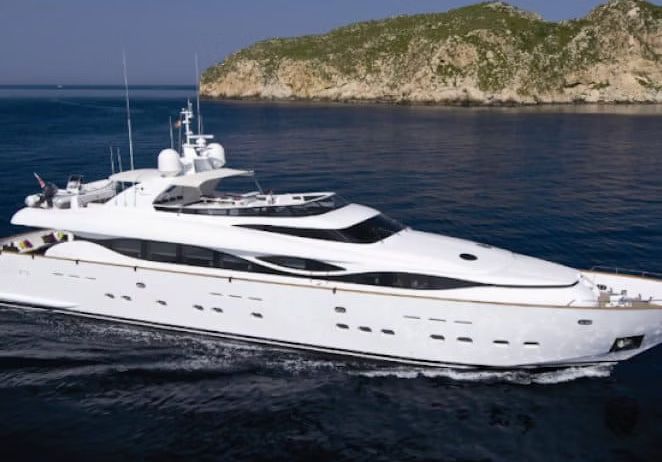 2008 Maiora 39 DP — na czarter — Saint-Tropez, France — photo 1 of 9