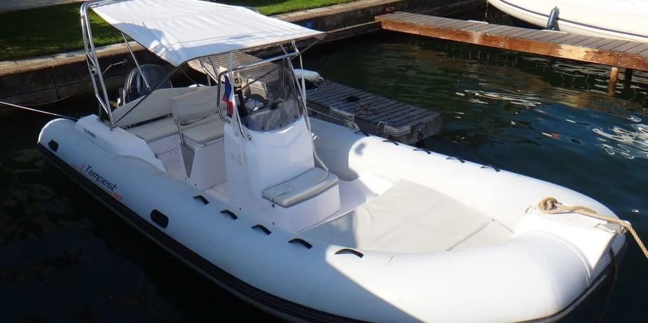 2015 Capelli 626 — na czarter — Saint-Tropez, France — photo 1 of 4