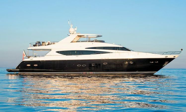 2011 Princess 95 — zu chartern — Saint-Tropez, France — photo 1 of 4