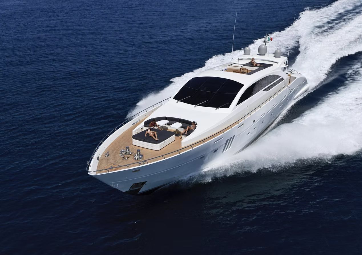 2010 Mangusta 92 — na czarter — Cannes, France — photo 1 of 14