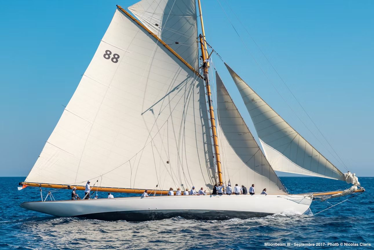 1920 William Fife & Sons Moonbeam III — na czarter — Cannes, France — photo 1 of 26