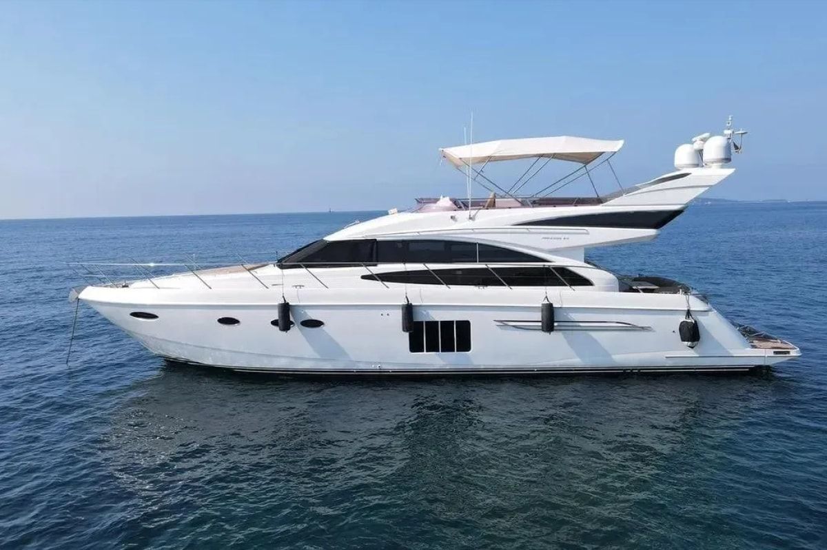 2011 Princess 64 Fly — for sale — Golfe Juan, France — photo 1 of 20